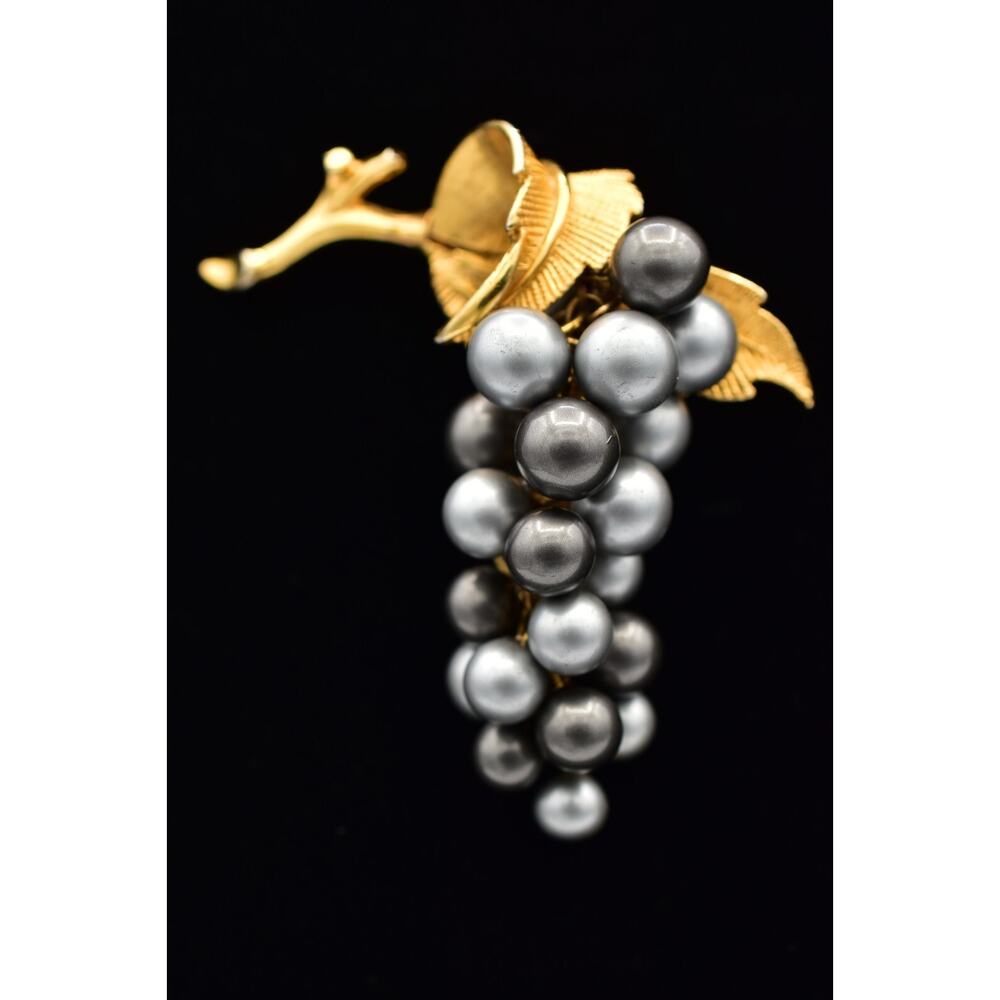 Marcel Boucher 8853P Vintage Grape Pin Brooch Silver Gray Pearl Signed BinAL